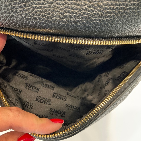 MICHEAL KORS Black Large Leather Backpack - Picture 9 of 13
